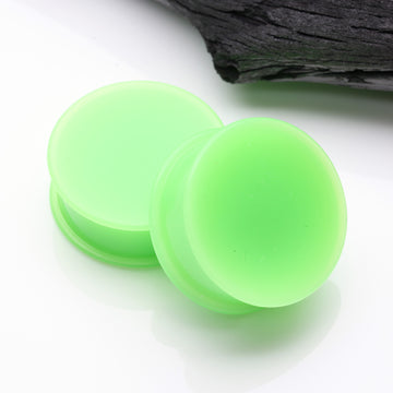 Detail View 1 of A Pair Of Soft Silicone Double Flared Plug-Green